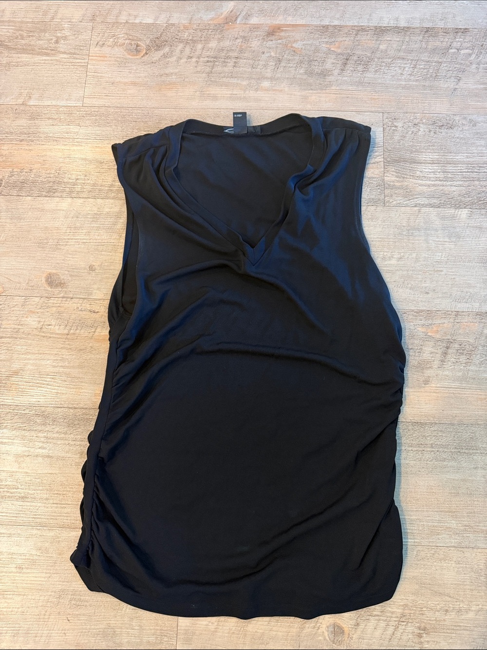 DKNY Black V-Neck Sleeveless Tank Top